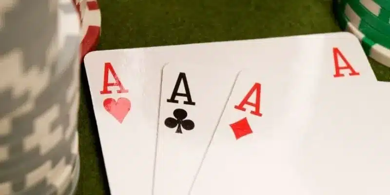 Những điều cần biết về Spades Card Game